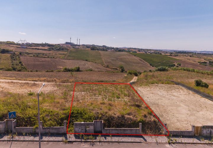 Helårsgrund i Alenquer, Lisbon, Alenquer - € 70.000 | Ref: T-29463 - foto 1