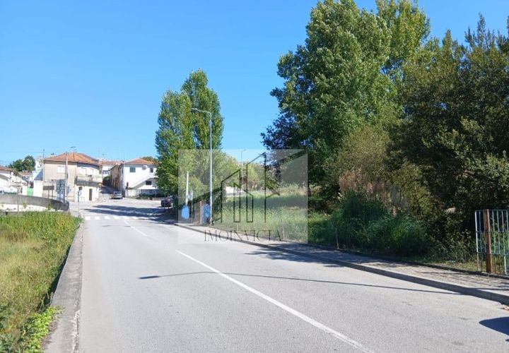 Helårsgrund i Oliveira do Douro, Porto, Oliveira do Douro - € 75.000 | Ref: TER_221 - foto 1