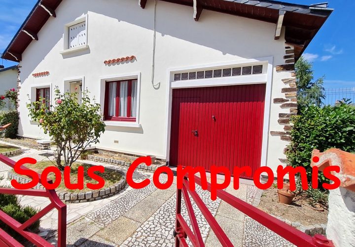 Villa a Carquefou, Loire-Atlantique, Carquefou - € 241.000 | Ref: 4901051009 - foto 1