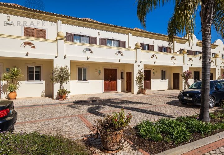 Byhus i Almancil, Faro, Almancil - € 1.350.000 | Ref: 1112 - foto 1
