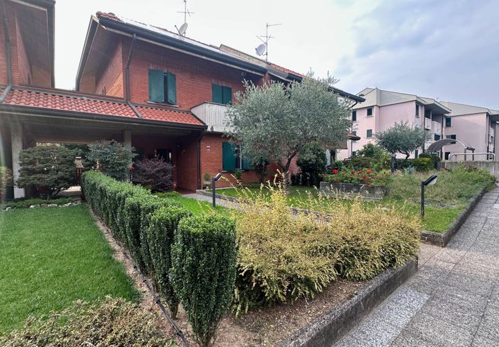 Villa i Osnago, Lecco, Osnago - € 310.000 | Ref: 1397 - foto 1