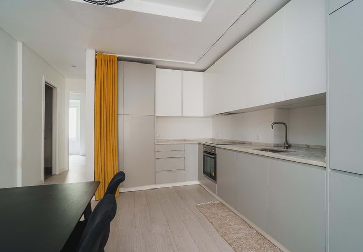 Apartament a Lisbon, Lisbon, Lisbon - € 1.550/mes | Ref: General Taborda - foto 1