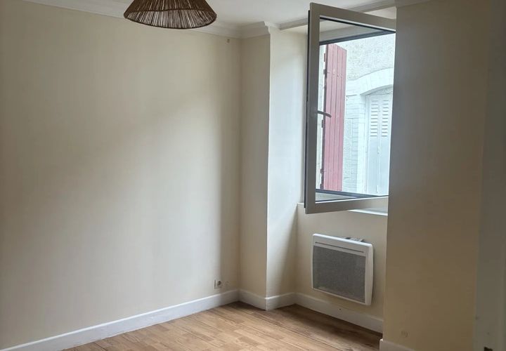 Villa i Saulge, Vienne, Saulge - € 38.500 | Ref: 9049AS - foto 1