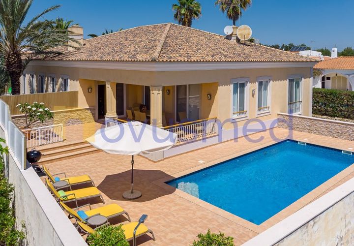 Вилла в Albufeira, Faro, Albufeira - € 1 200 000 | Ссылка: V4-08 (PR-057) - photo 1