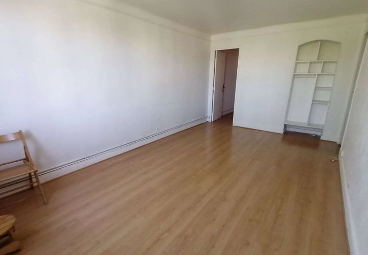 Apartament a Nimes, Gard, Nimes - € 580/mes | Ref: 6230657 - foto 1