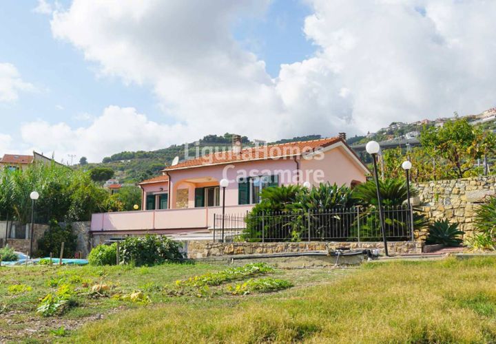 Villa a Cipressa, Imperia, Cipressa - € 650.000 | Ref: 7V26 - foto 1