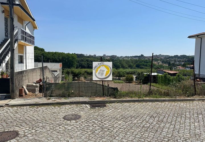 Helårsgrund i Maia, Porto, Maia - € 65.000 | Ref: 4333 - foto 1