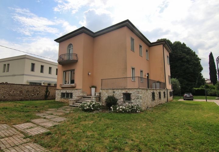 Villa i Thiene, Vicenza, Thiene - € 1 200 000 | Ref: V003226 - foto 1