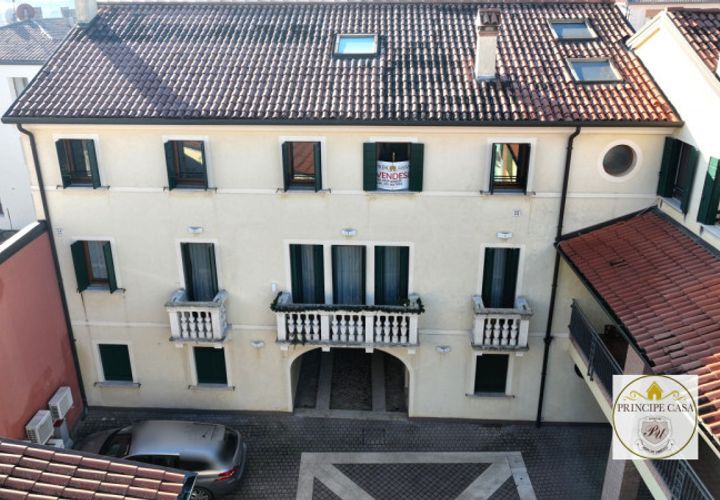Lejlighed i Este, Padua, Este - € 373.000 | Ref: APE700 - foto 1