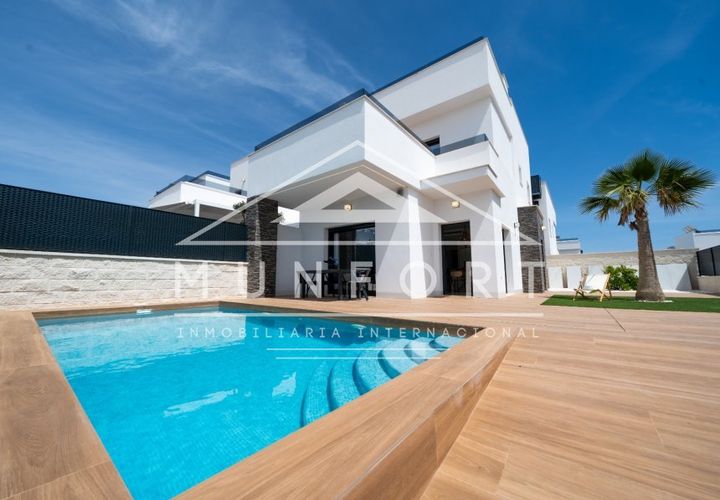 Villa i Orihuela, Alicante, Orihuela - € 395.000 | Ref: SP003-N-D - foto 1