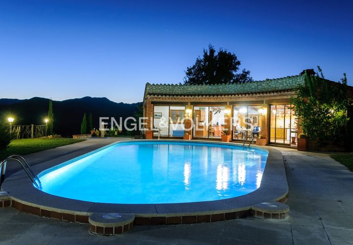 Landejendom i Darnius, Gerona, Darnius - € 3.500.000 | Ref: W-026LN4 - foto 1