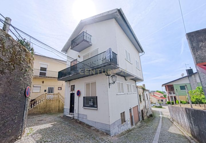 Villa i Seia, Guarda, Seia - € 125.000 | Ref: C0203-02511 - foto 1