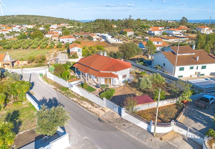 Villa a Ourem, Santarem, Ourem - € 395.000 | Ref: C0269-02037 - foto 1