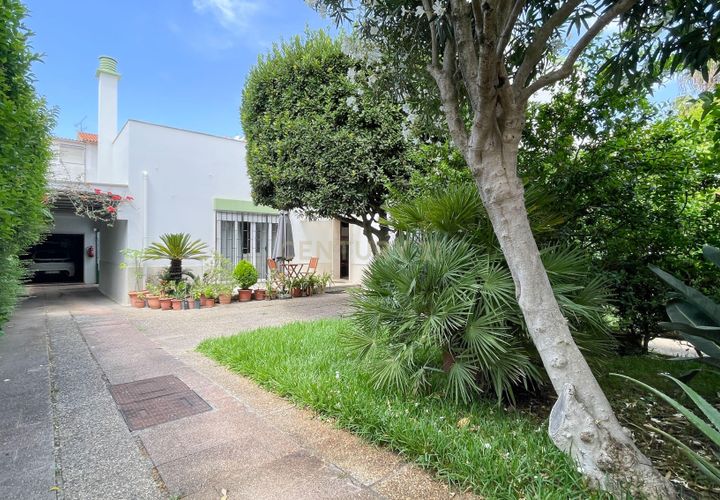 Villa i Oeiras, Lisbon, Oeiras - € 1.100.000 | Ref: C0483-01421 - foto 1