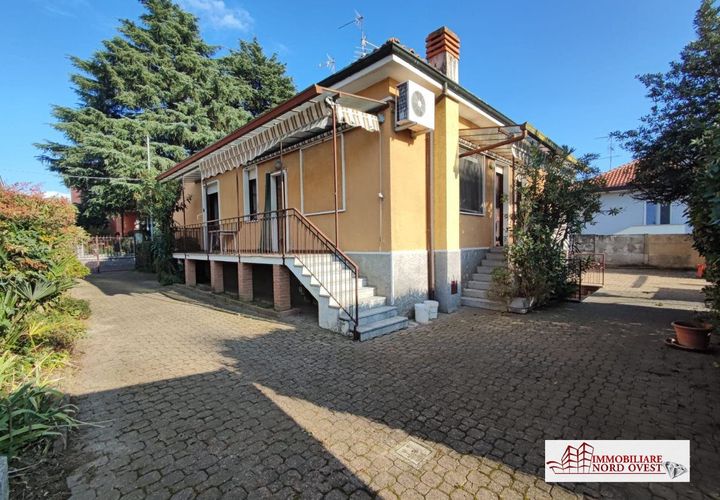 Villa i Bareggio, Milan, Bareggio - € 480.000 | Ref: V263 - foto 1