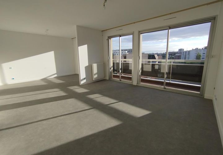 Apartament a Clermont-Ferrand, Puy-de-Dome, Clermont-Ferrand - € 1.220/mes | Ref: 1244 - foto 1