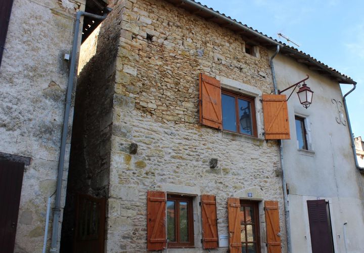 Landsbyhus i Charroux, Vienne, Charroux - € 29.900 | Ref: BVI64399 - foto 1