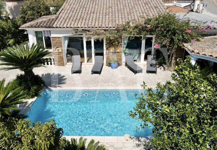 Villa i Sainte-Maxime, Var, Sainte-Maxime - € 1.000.000 | Ref: XP01754 - foto 1
