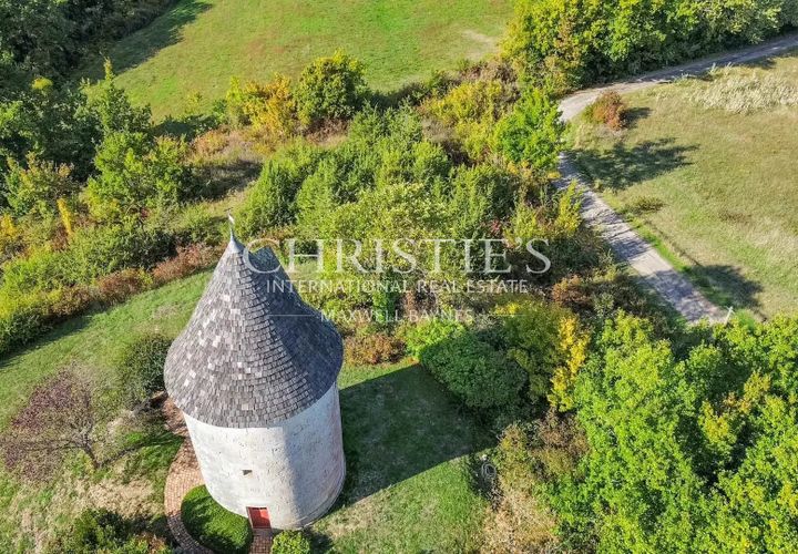 Villa a Agen, Lot-et-Garonne, Agen - € 1.680.000 | Ref: JV1149 - foto 1