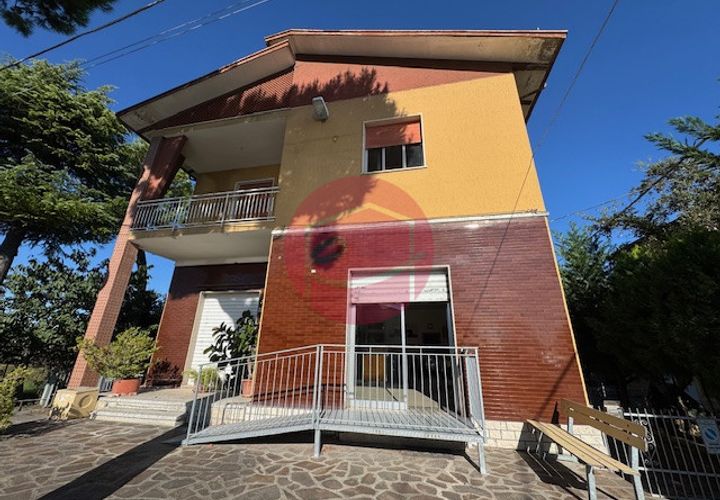 Villa en Santarcangelo Di Romagna, Rimini, Santarcangelo Di Romagna - € 550.000 | Ref: S-V2-015 - photo 1