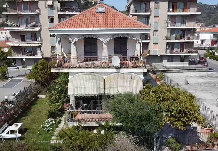 Villa i Ventimiglia, Imperia, Ventimiglia - € 1.100.000 | Ref: 23518 - foto 1