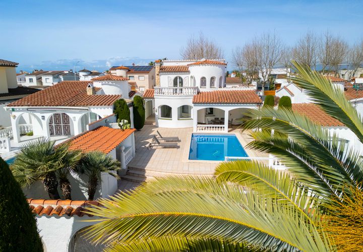 Villa i Empuriabrava, Gerona, Empuriabrava - € 1.050.000 | Ref: W-046S45 - foto 1