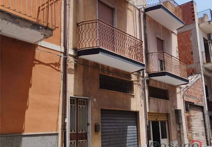 Villa a Biancavilla, Catania, Biancavilla - € 50.000 | Ref: 2416 - foto 1