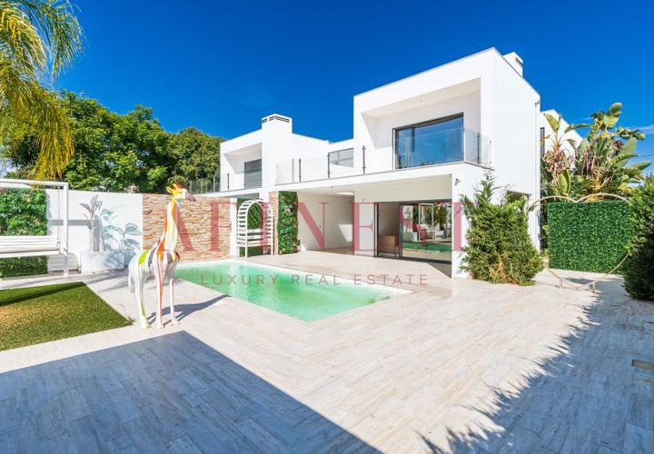 Villa i Corroios, Setubal, Corroios - € 980.000 | Ref: L0709/25 - foto 1