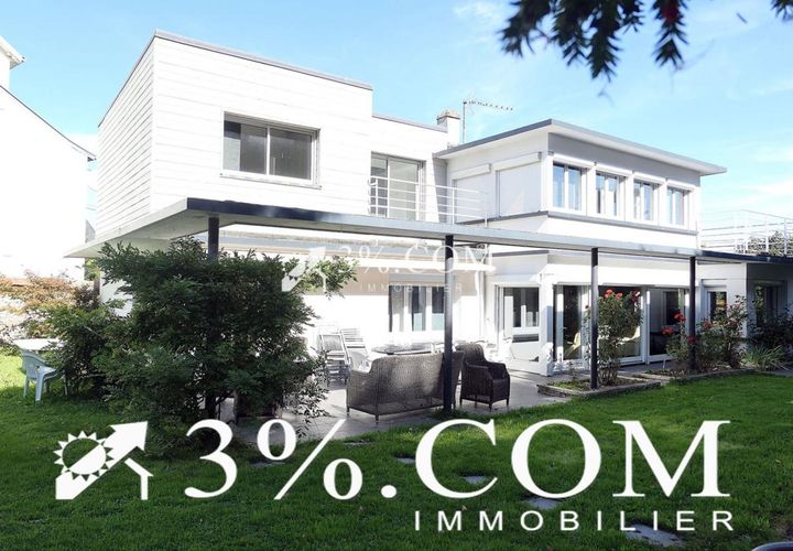 Villa a Dieppe, Seine-Maritime, Dieppe - € 540.000 | Ref: 421_V5120061846 - foto 1