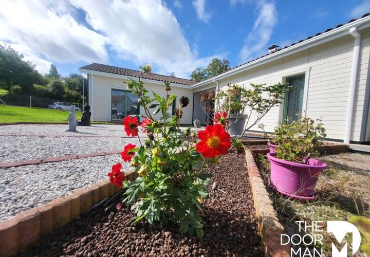 Villa a Parthenay, Deux-Sevres, Parthenay - € 466.000 | Ref: 8943 - foto 1