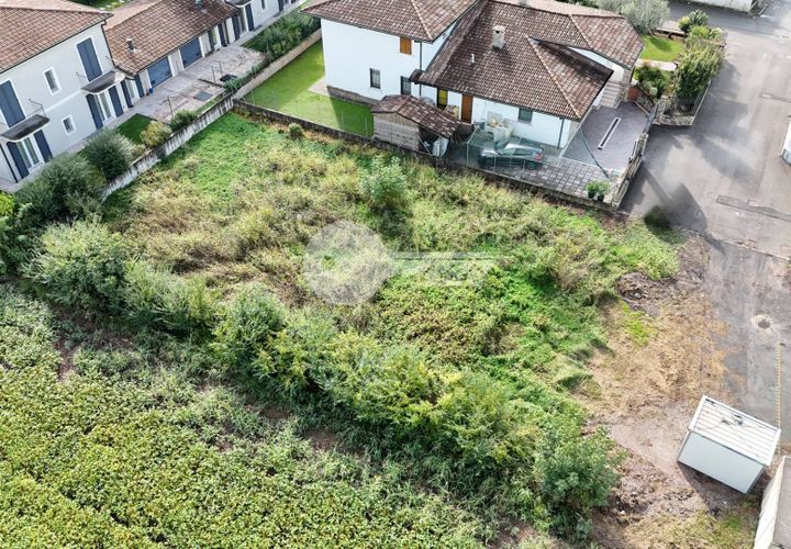 Helårsgrund i Calvisano, Brescia, Calvisano - € 65.000 | Ref: 6415062020-1261 - foto 1