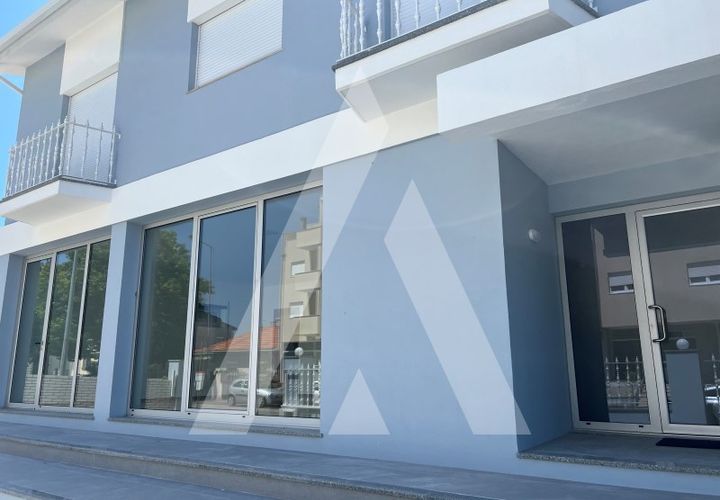 Villa i Aveiro, Aveiro, Aveiro - € 460.000 | Ref: 1030500/21BL - foto 1