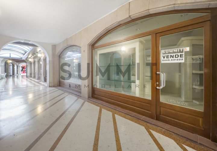 Erhvervsejendom i Schio, Vicenza, Schio - € 89.000 | Ref: DS4022A - foto 1