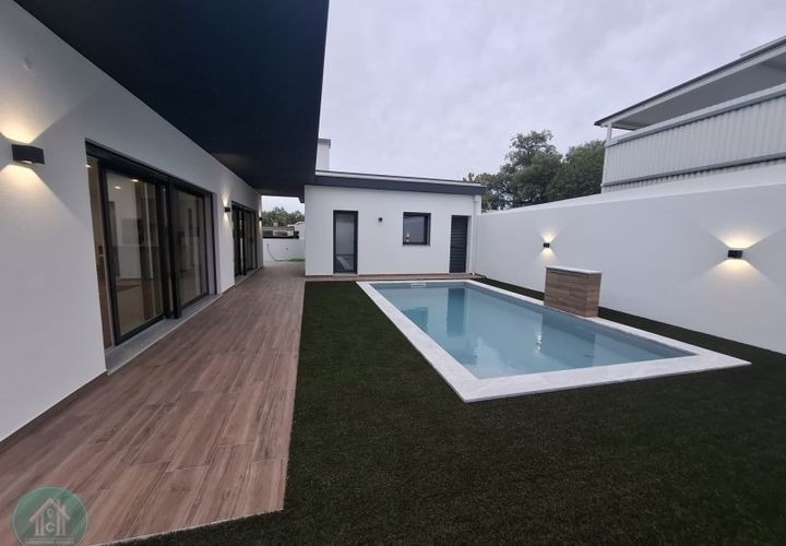 Villa i Quinta do Conde, Setubal, Quinta do Conde - € 750.000 | Ref: CI005 - foto 1