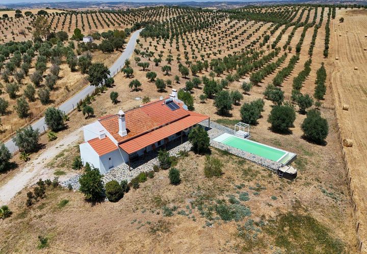 Farm hus i Alandroal, Evora, Alandroal - € 550.000 | Ref: C0364-04838 - foto 1