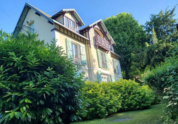 Villa i Rueil-Malmaison, Hauts-de-Seine, Rueil-Malmaison - € 1.441.440 | Ref: 84592 - foto 1