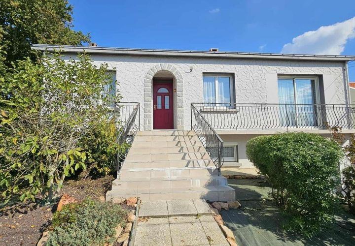 Villa a La Roche-sur-Yon, Vendee, La Roche-sur-Yon - € 253.000 | Ref: 192997 - foto 1