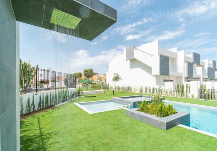 Bungalow i Torrevieja, Alicante, Torrevieja - € 330.000 | Ref: APP-R-70126 - foto 1