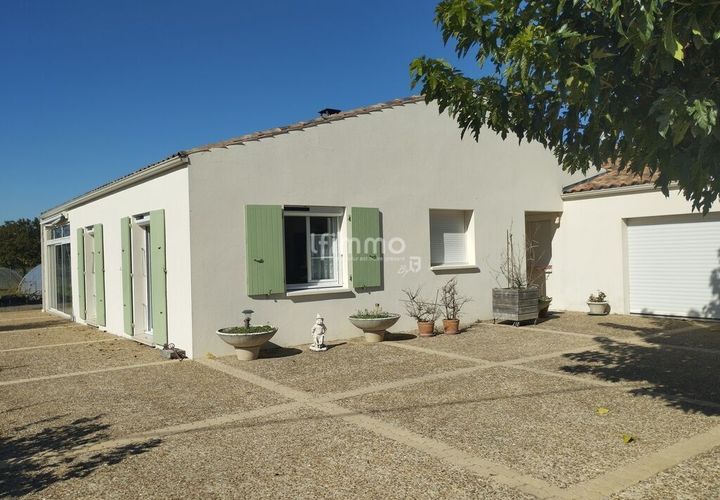 Villa i Balanzac, Charente-Maritime, Balanzac - € 240.000 | Ref: fr073592 - foto 1