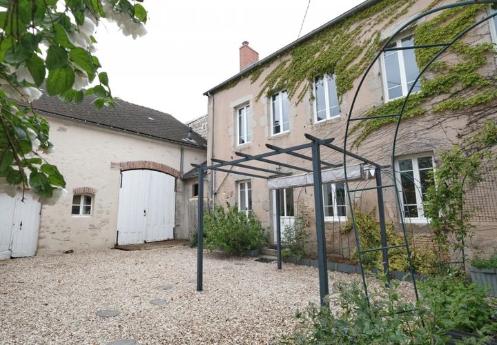 Villa i Ouroux-en-Morvan, Nievre, Ouroux-en-Morvan - € 210.000 | Ref: KB-23137 - foto 1