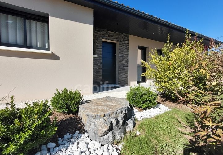 Villa i Maurs, Cantal, Maurs - € 250.000 | Ref: 340937581660 - foto 1