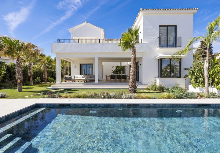 Villa i Estepona, Malaga, Estepona - € 2.490.000 | Ref: R5185228 - foto 1