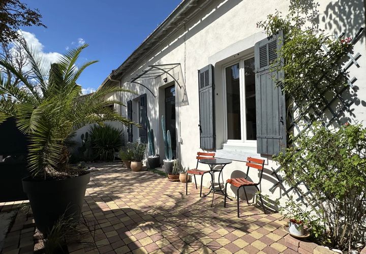 Villa a Eygalières, Bouches-du-Rhone, Eygalières - € 998.500 | Ref: HH-15943611 - foto 1