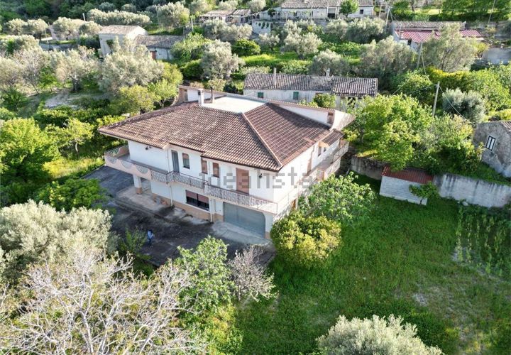 Villa i Ardore, Reggio Calabria, Ardore - € 250.000 | Ref: es5554594 - foto 1