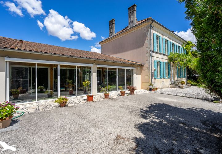Villa a Aumagne, Charente-Maritime, Aumagne - € 450.000 | Ref: es5554802 - foto 1