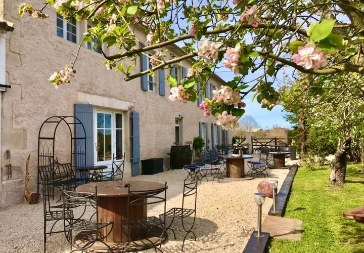 Villa i Aulnay, Charente-Maritime, Aulnay - € 550.000 | Ref: es5554756 - foto 1
