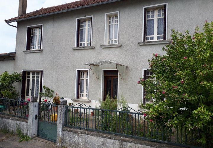 Villa i Brillac, Charente, Brillac - € 150.000 | Ref: es5553602 - foto 1