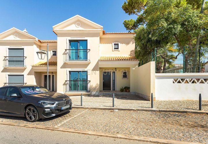 Villa i Albufeira, Faro, Albufeira - € 595.000 | Ref: C0507-00285 - foto 1
