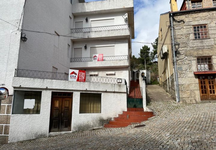 Villa i Seia, Guarda, Seia - € 220.000 | Ref: 382240136 - foto 1