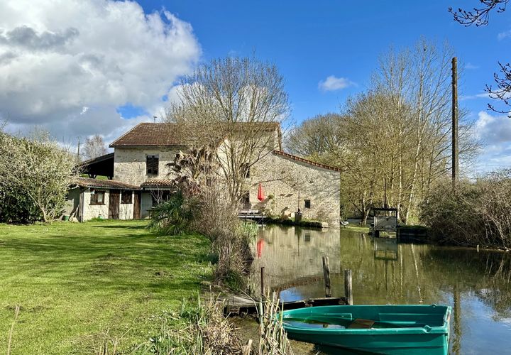 Villa i Londigny, Charente, Londigny - € 275.000 | Ref: BVI83002 - foto 1